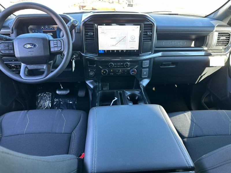 Ford F-150 Vehicle Full-screen Gallery Image 5