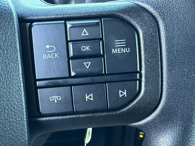 Ford F-150 Vehicle Full-screen Gallery Image 12