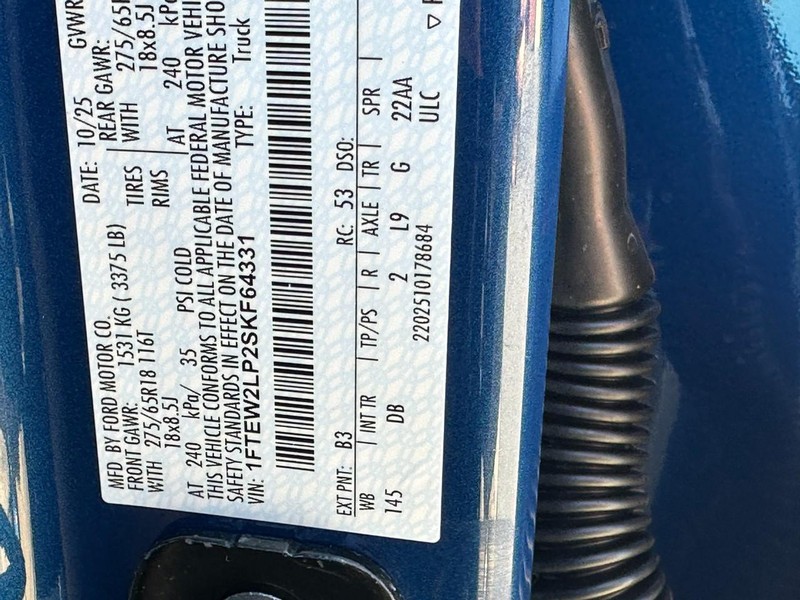 Ford F-150 Vehicle Full-screen Gallery Image 15