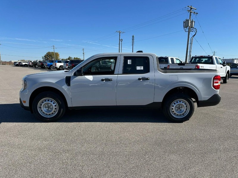 Ford Maverick Vehicle Full-screen Gallery Image 2