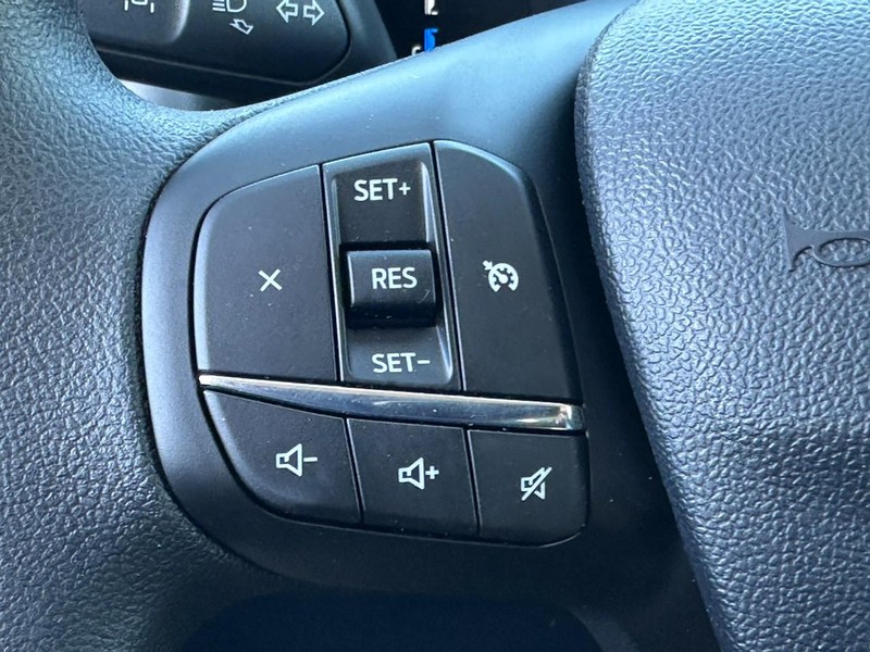 Ford Maverick Vehicle Full-screen Gallery Image 10