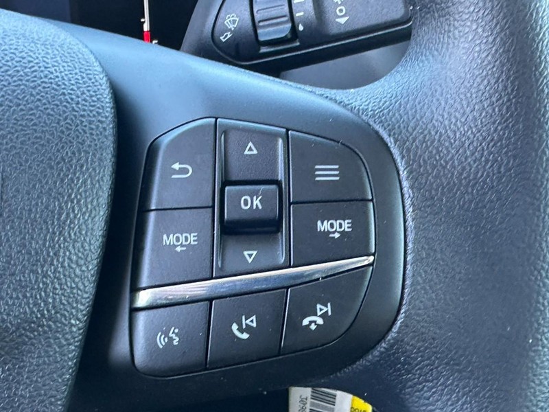 Ford Maverick Vehicle Full-screen Gallery Image 11