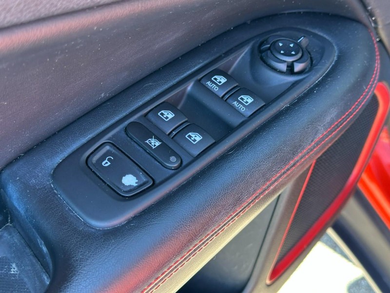 Jeep Compass Vehicle Full-screen Gallery Image 15