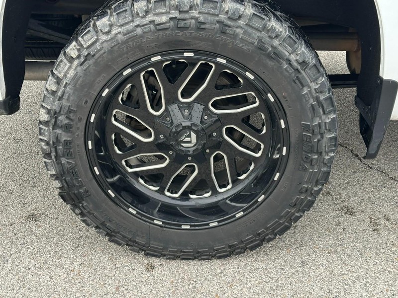 Chevrolet Silverado 1500 Vehicle Full-screen Gallery Image 7