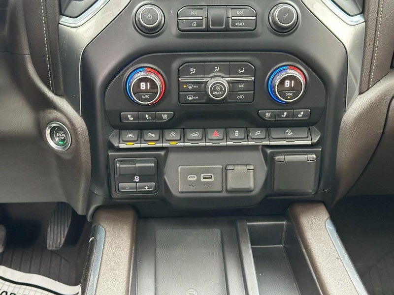 Chevrolet Silverado 1500 Vehicle Full-screen Gallery Image 15