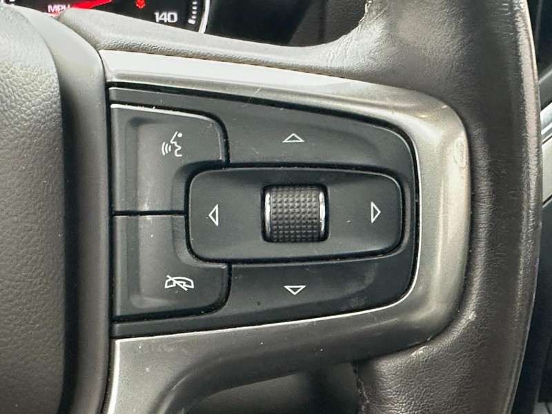 Chevrolet Silverado 1500 Vehicle Full-screen Gallery Image 21