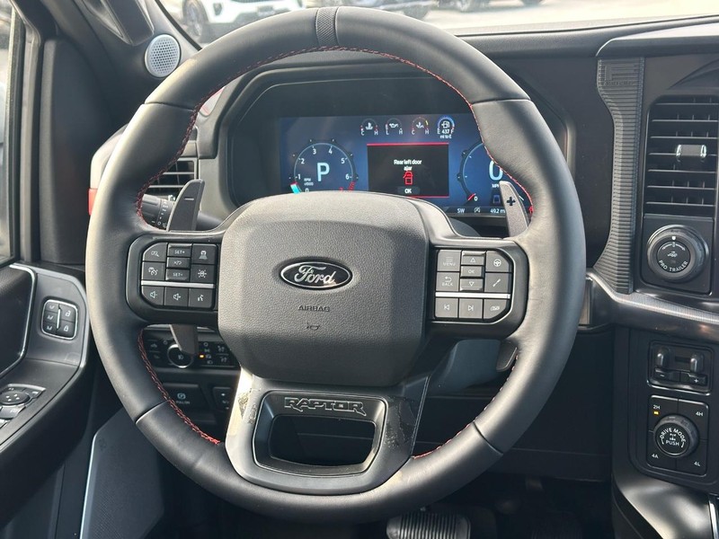 Ford F-150 Vehicle Full-screen Gallery Image 7