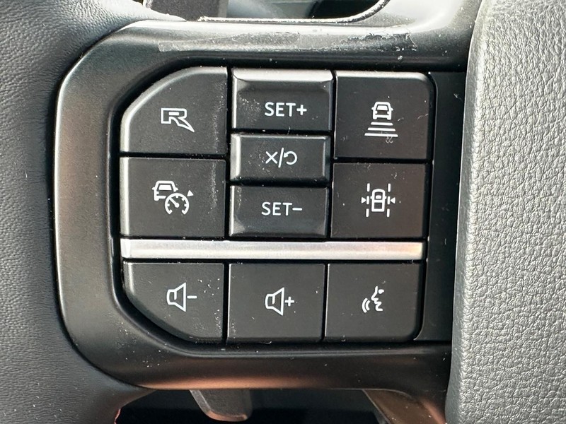 Ford F-150 Vehicle Full-screen Gallery Image 13