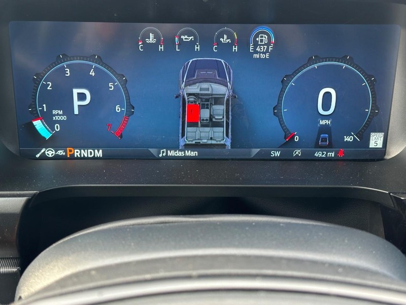 Ford F-150 Vehicle Full-screen Gallery Image 15