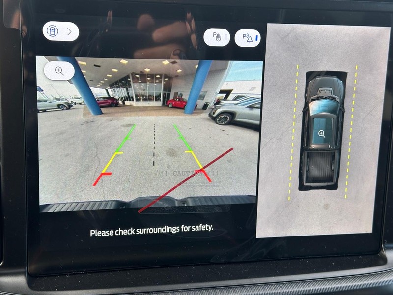 Ford F-150 Vehicle Full-screen Gallery Image 18