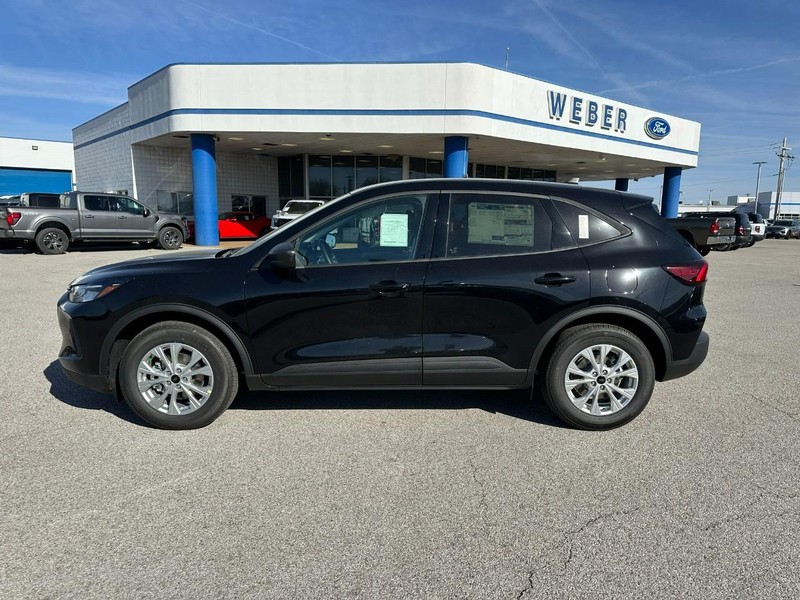 Ford Escape Vehicle Full-screen Gallery Image 2