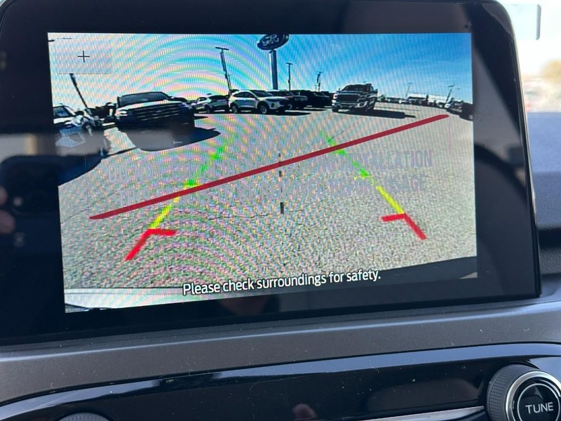 Ford Escape Vehicle Full-screen Gallery Image 14