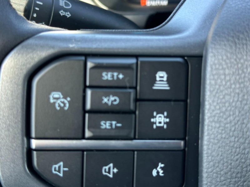 Ford F-150 Vehicle Full-screen Gallery Image 12