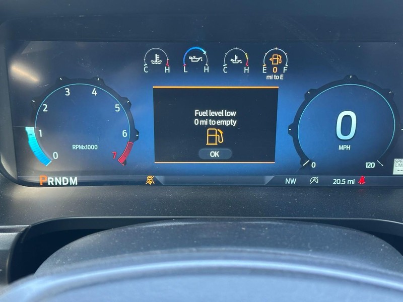 Ford F-150 Vehicle Full-screen Gallery Image 14