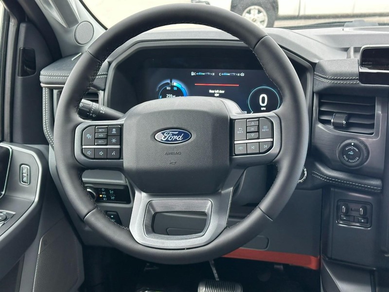 Ford F-150 Lightning Vehicle Full-screen Gallery Image 6