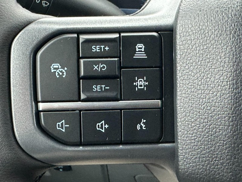 Ford F-150 Lightning Vehicle Full-screen Gallery Image 11