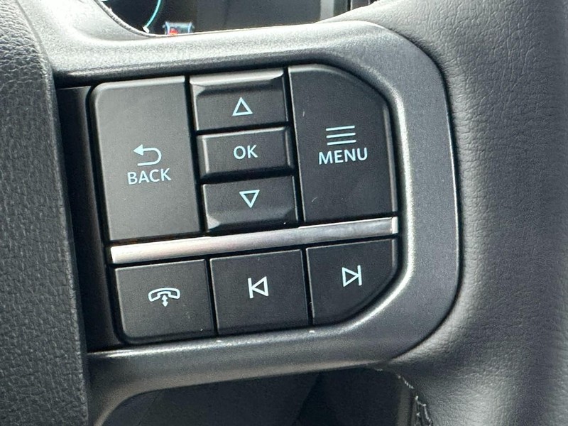 Ford F-150 Lightning Vehicle Full-screen Gallery Image 12