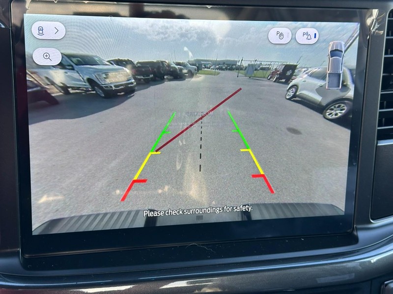 Ford F-150 Vehicle Full-screen Gallery Image 13