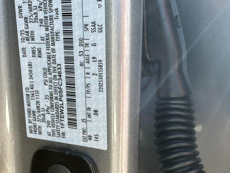 Ford F-150 Vehicle Full-screen Gallery Image 14