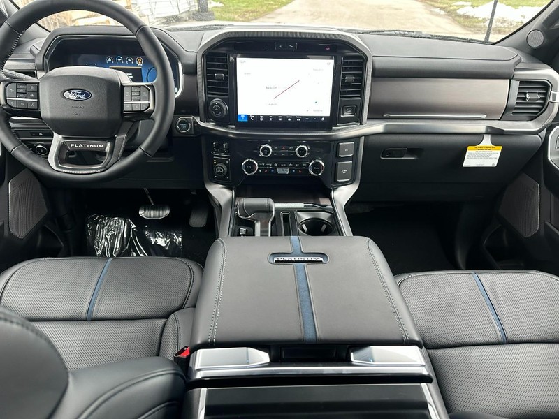 Ford F-150 Vehicle Full-screen Gallery Image 5