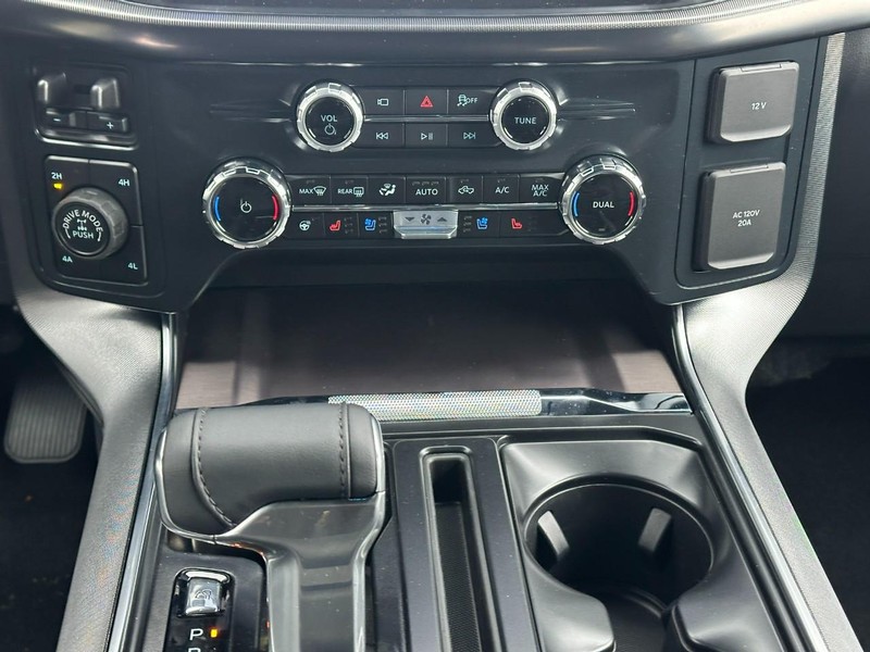 Ford F-150 Vehicle Full-screen Gallery Image 8