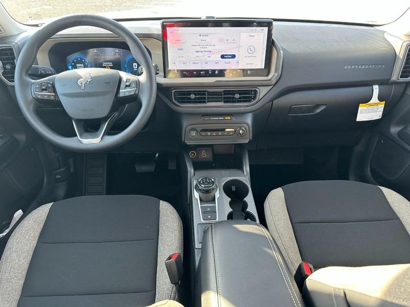 Ford Bronco Sport Vehicle Full-screen Gallery Image 5