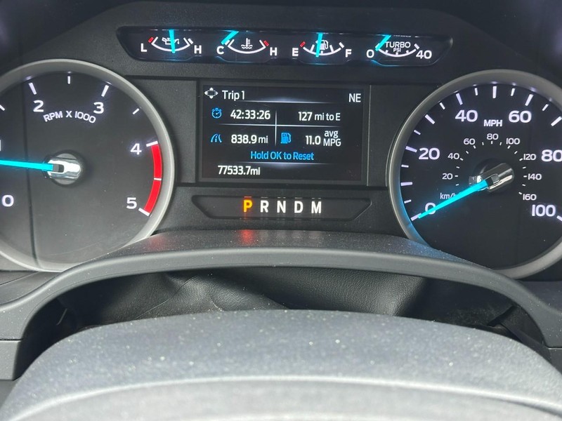 Ford Super Duty F-250 SRW Vehicle Full-screen Gallery Image 19