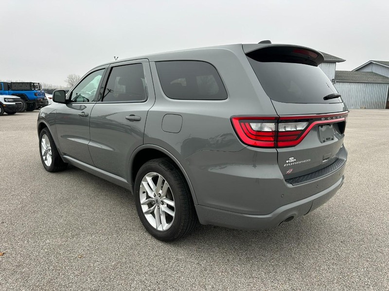 Dodge Durango Vehicle Full-screen Gallery Image 3