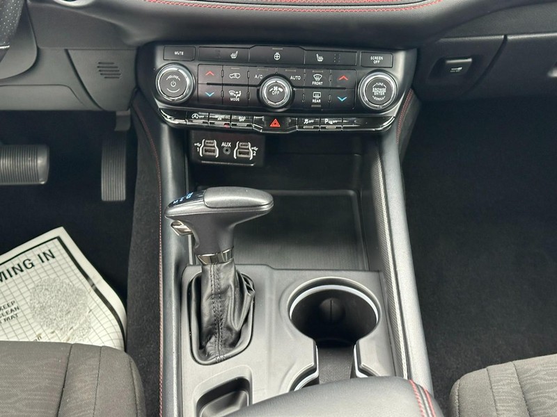 Dodge Durango Vehicle Full-screen Gallery Image 15