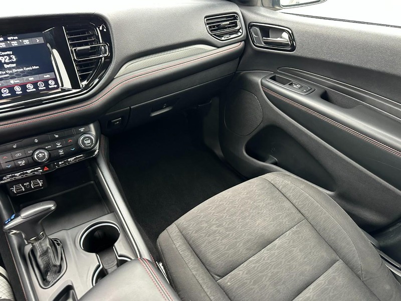 Dodge Durango Vehicle Full-screen Gallery Image 16