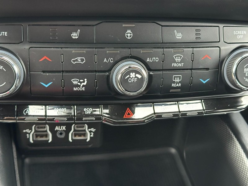 Dodge Durango Vehicle Full-screen Gallery Image 22