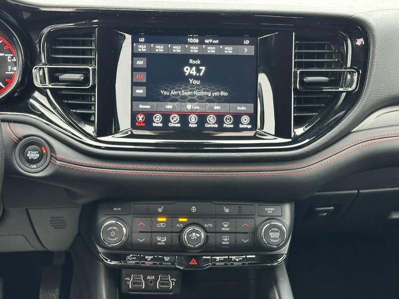 Dodge Durango Vehicle Full-screen Gallery Image 14