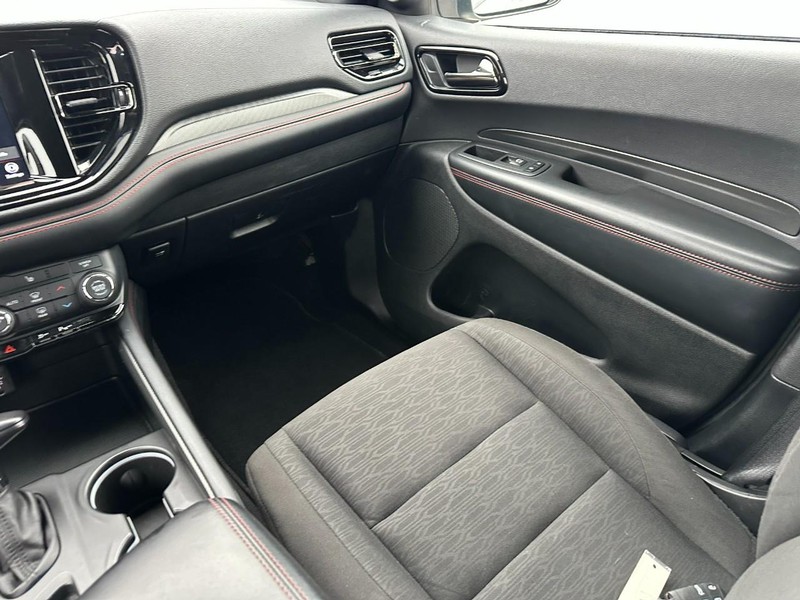 Dodge Durango Vehicle Full-screen Gallery Image 16