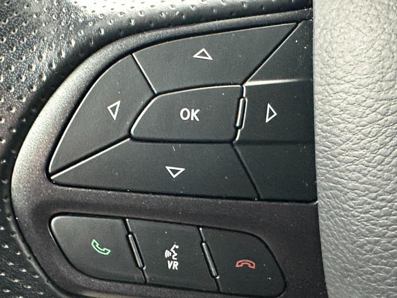 Dodge Durango Vehicle Full-screen Gallery Image 19