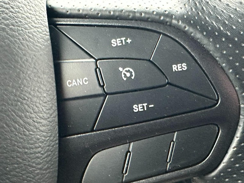 Dodge Durango Vehicle Full-screen Gallery Image 20