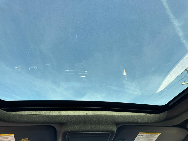 Ford Escape Vehicle Full-screen Gallery Image 5