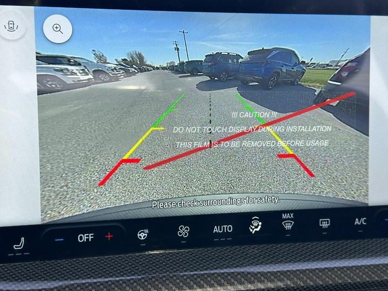 Ford Escape Vehicle Full-screen Gallery Image 15