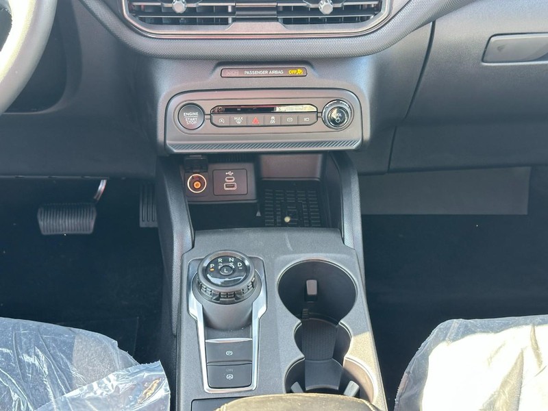 Ford Bronco Sport Vehicle Full-screen Gallery Image 8