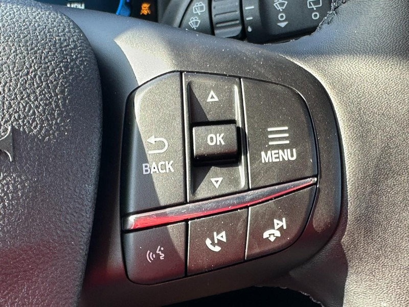 Ford Bronco Sport Vehicle Full-screen Gallery Image 11