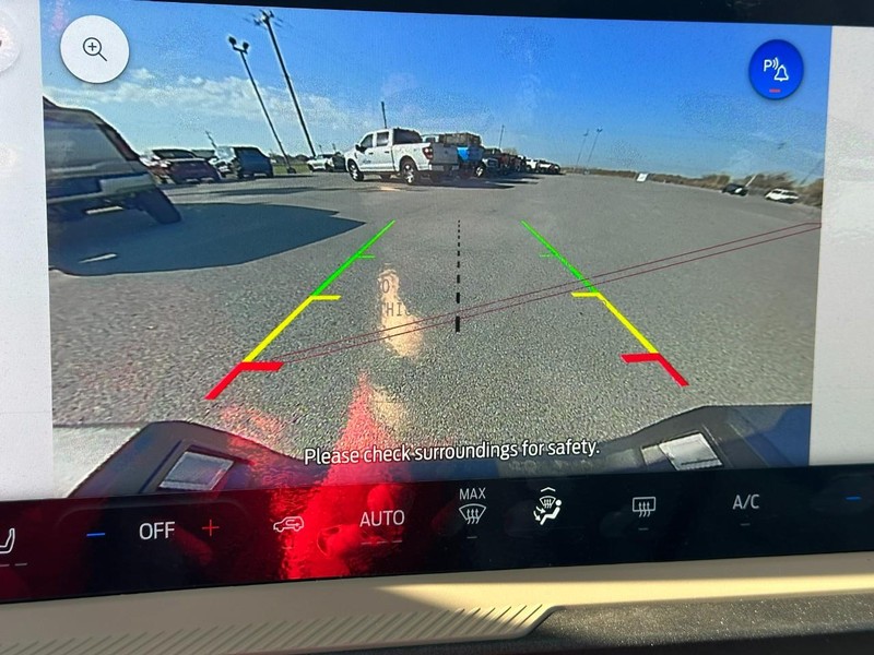 Ford Bronco Sport Vehicle Full-screen Gallery Image 12