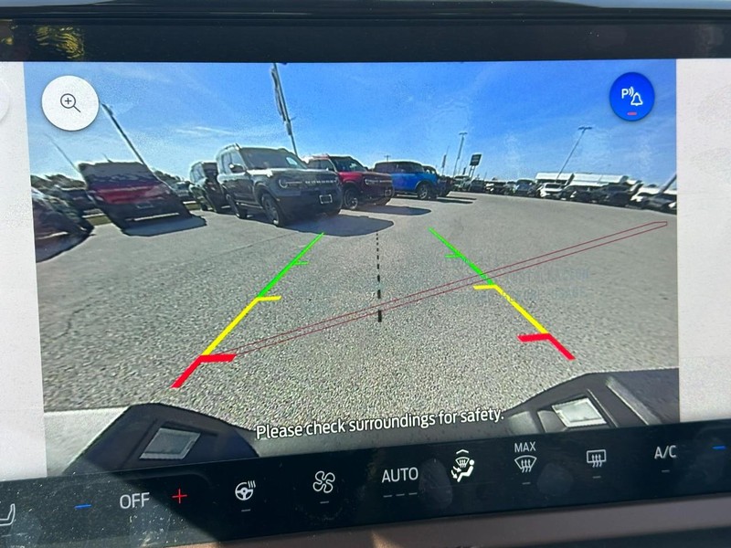 Ford Bronco Sport Vehicle Full-screen Gallery Image 14