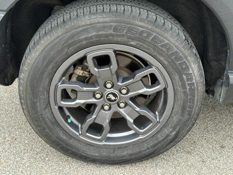 Ford Bronco Sport Vehicle Full-screen Gallery Image 7