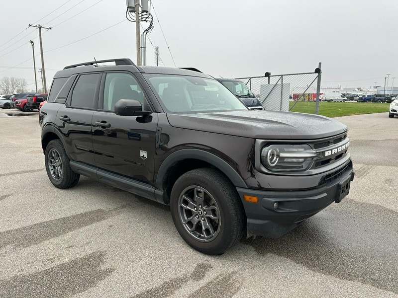 Ford Bronco Sport Vehicle Full-screen Gallery Image 8