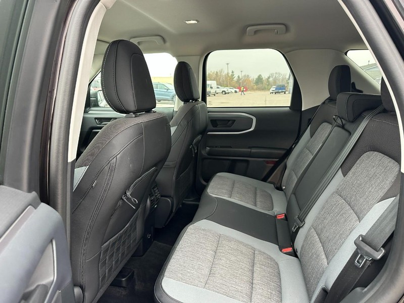 Ford Bronco Sport Vehicle Full-screen Gallery Image 10