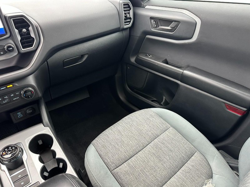 Ford Bronco Sport Vehicle Full-screen Gallery Image 15