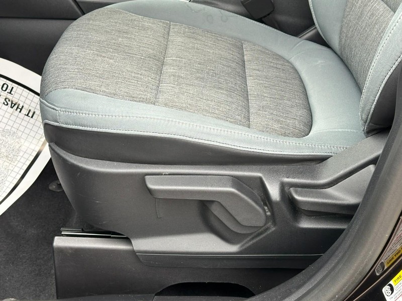 Ford Bronco Sport Vehicle Full-screen Gallery Image 17