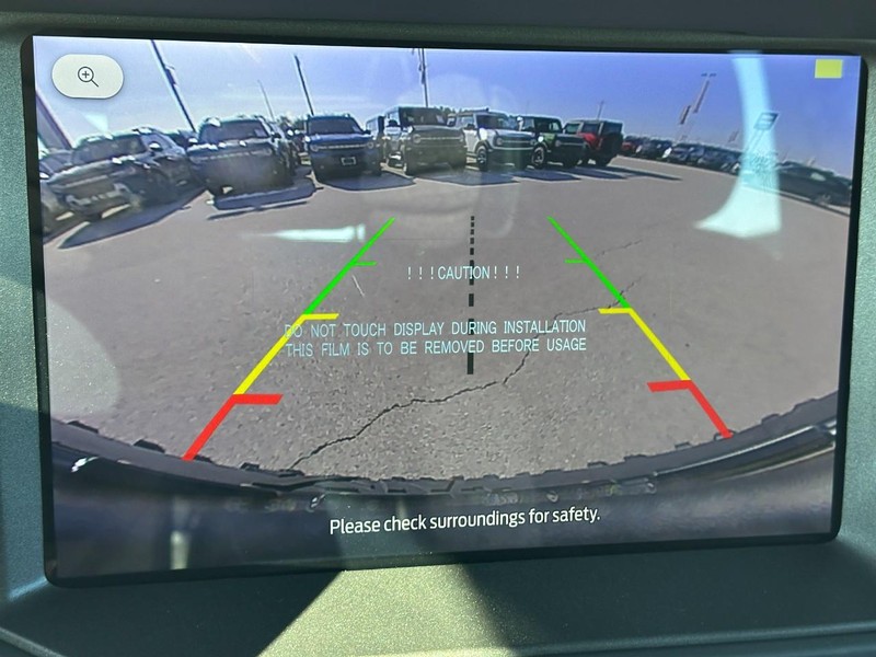 Ford Bronco Vehicle Full-screen Gallery Image 15