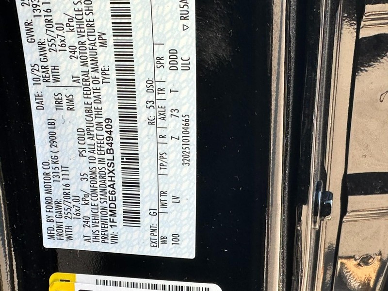 Ford Bronco Vehicle Full-screen Gallery Image 16