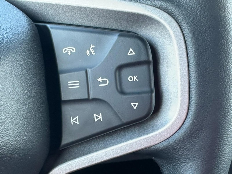 Ford Bronco Vehicle Full-screen Gallery Image 11