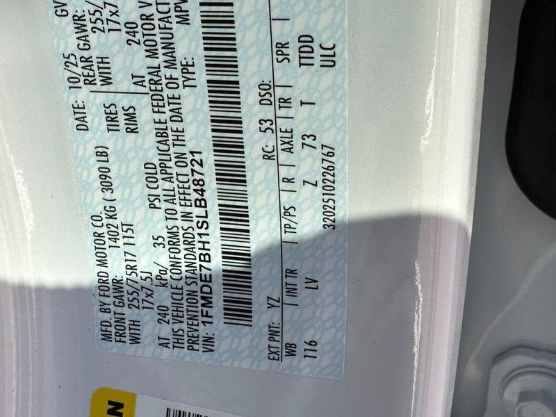 Ford Bronco Vehicle Full-screen Gallery Image 15